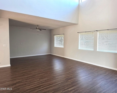 14437 Navajo Point Drive - Photo Thumbnail 10