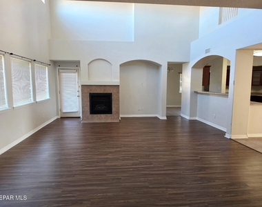 14437 Navajo Point Drive - Photo Thumbnail 8