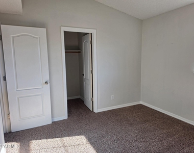 14437 Navajo Point Drive - Photo Thumbnail 19