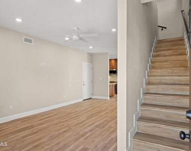 6305 Palo Verde Place - Photo Thumbnail 5