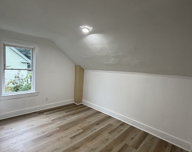 187 Prospect Street - Photo Thumbnail 12