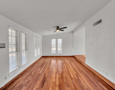 6637 Mariposa Drive - Photo Thumbnail 6