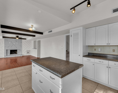 6637 Mariposa Drive - Photo Thumbnail 19