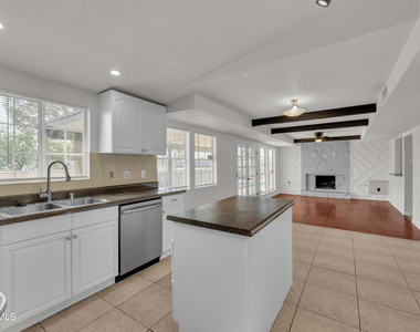 6637 Mariposa Drive - Photo Thumbnail 14