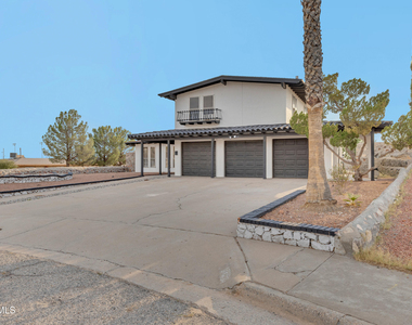 6637 Mariposa Drive - Photo Thumbnail 2