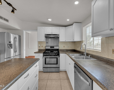 6637 Mariposa Drive - Photo Thumbnail 18