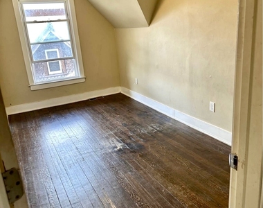 351 Clinton Avenue - Photo Thumbnail 6