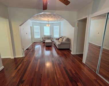 664 Main Street - Photo Thumbnail 7
