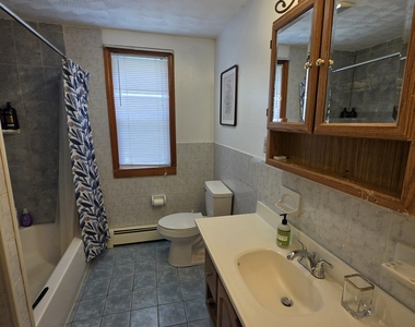 664 Main Street - Photo Thumbnail 3