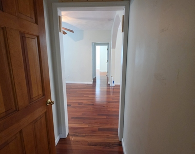664 Main Street - Photo Thumbnail 12