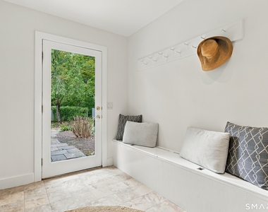 200 Deer Lane - Photo Thumbnail 12