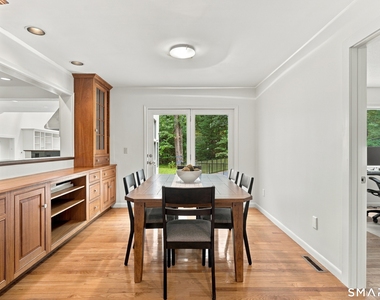 200 Deer Lane - Photo Thumbnail 6