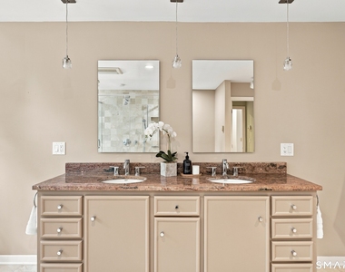 200 Deer Lane - Photo Thumbnail 18