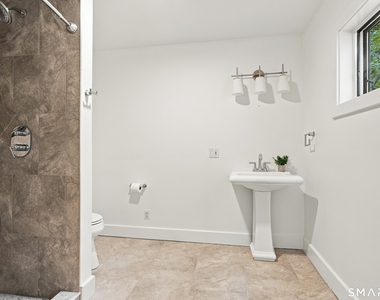 200 Deer Lane - Photo Thumbnail 13