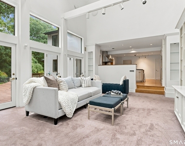 200 Deer Lane - Photo Thumbnail 11