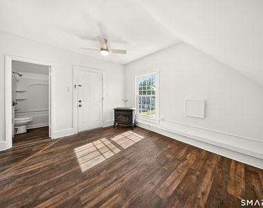 42-46 Hanford Avenue - Photo Thumbnail 6