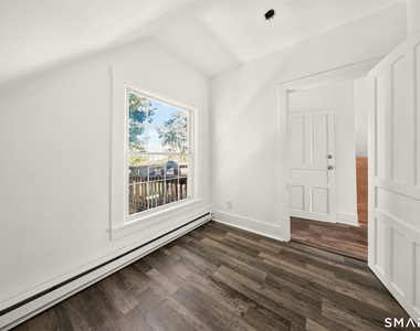 42-46 Hanford Avenue - Photo Thumbnail 14