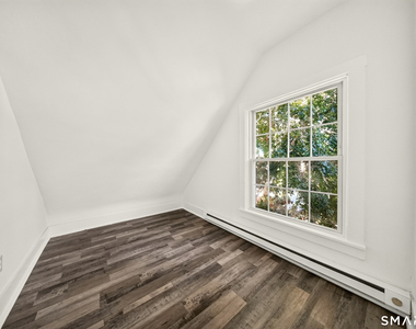42-46 Hanford Avenue - Photo Thumbnail 13