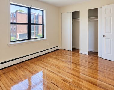 241 Laurel Street - Photo Thumbnail 7