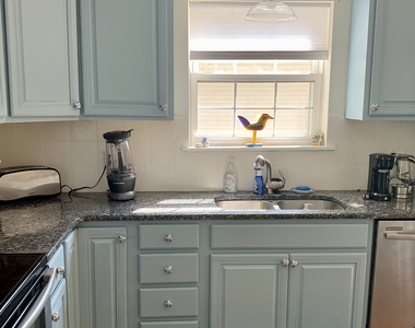 160 Russell Street - Photo Thumbnail 2