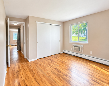 12 Carillon Drive - Photo Thumbnail 18