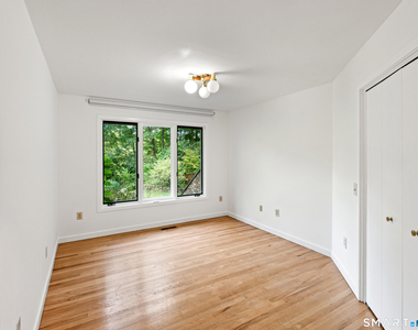 8 Sierra Way - Photo Thumbnail 9