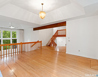 8 Sierra Way - Photo Thumbnail 2
