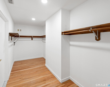 8 Sierra Way - Photo Thumbnail 16