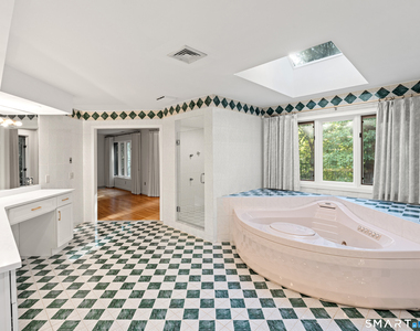 8 Sierra Way - Photo Thumbnail 20