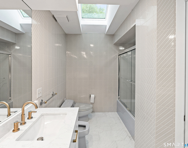 8 Sierra Way - Photo Thumbnail 24