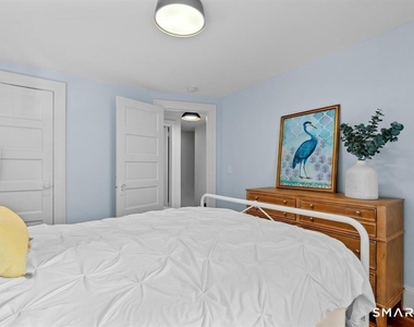 136 Whitman Avenue - Photo Thumbnail 16