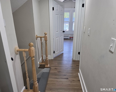 82 Windsor Street - Photo Thumbnail 14