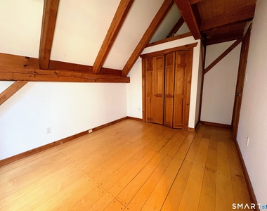 8 Equestrian Drive - Photo Thumbnail 15