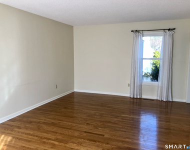 409 Georgetown Drive - Photo Thumbnail 9