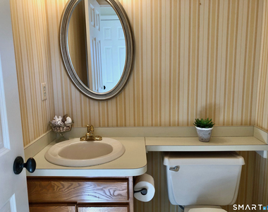 409 Georgetown Drive - Photo Thumbnail 8