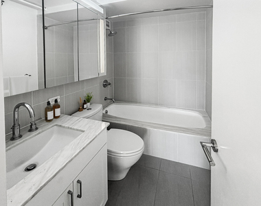 West End Avenue  West 80th St. - Photo Thumbnail 5