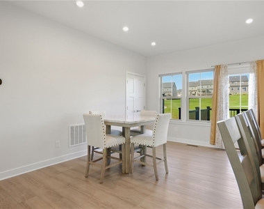 6003 Lampl Ln - Photo Thumbnail 12