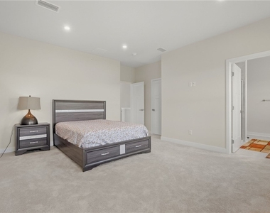 6003 Lampl Ln - Photo Thumbnail 20