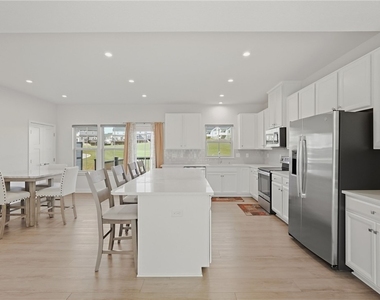 6003 Lampl Ln - Photo Thumbnail 10