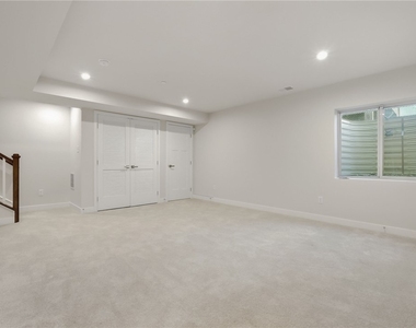 6003 Lampl Ln - Photo Thumbnail 29