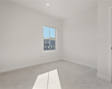 6003 Lampl Ln - Photo Thumbnail 25