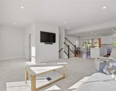 6003 Lampl Ln - Photo Thumbnail 8