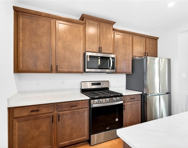 600 Dana Dr - Photo Thumbnail 12