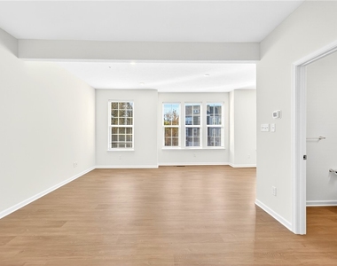 600 Dana Dr - Photo Thumbnail 2