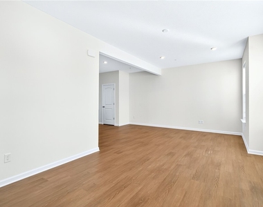 600 Dana Dr - Photo Thumbnail 5