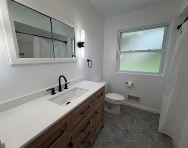 508 Verna Drive - Photo Thumbnail 9
