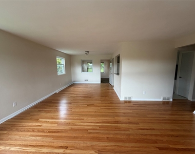 508 Verna Drive - Photo Thumbnail 3