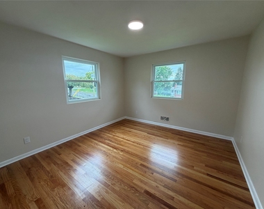 508 Verna Drive - Photo Thumbnail 11