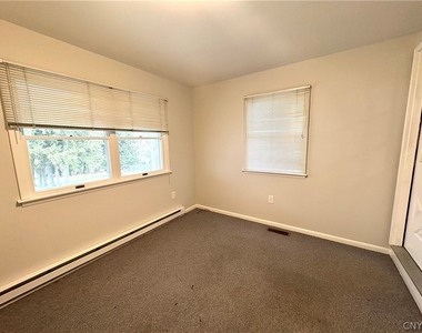 25 Grant Street - Photo Thumbnail 13