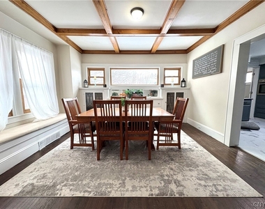 124 Curtis Place - Photo Thumbnail 8